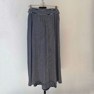 Liz Lange Maternity Knit Maxi Skirt Navy&White Striped